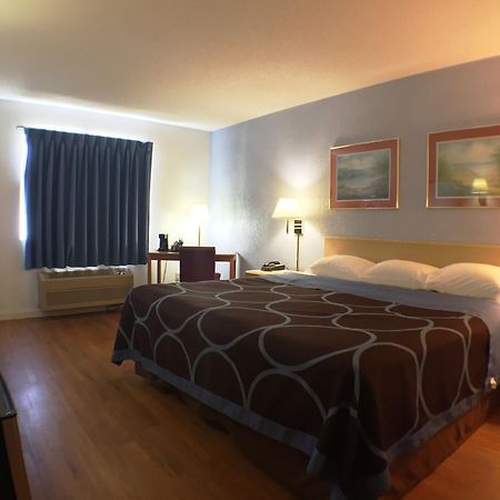 Super 8 By Wyndham Webster/Rochester מראה חיצוני תמונה