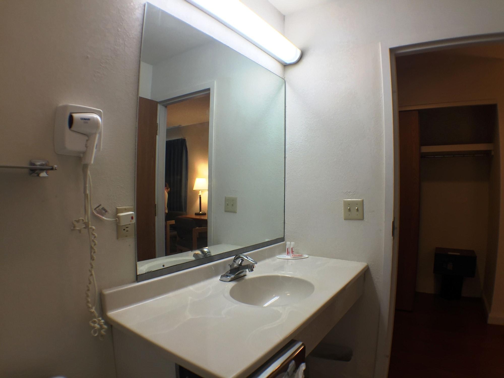 Super 8 By Wyndham Webster/Rochester מראה חיצוני תמונה