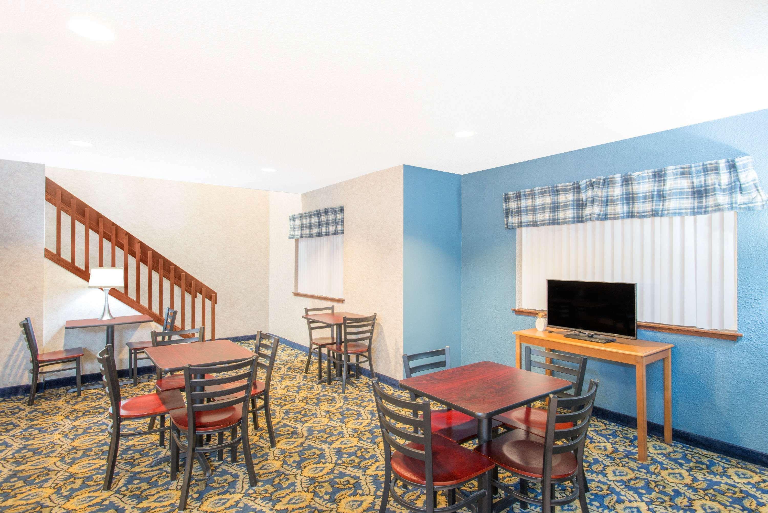 Super 8 By Wyndham Webster/Rochester מראה חיצוני תמונה